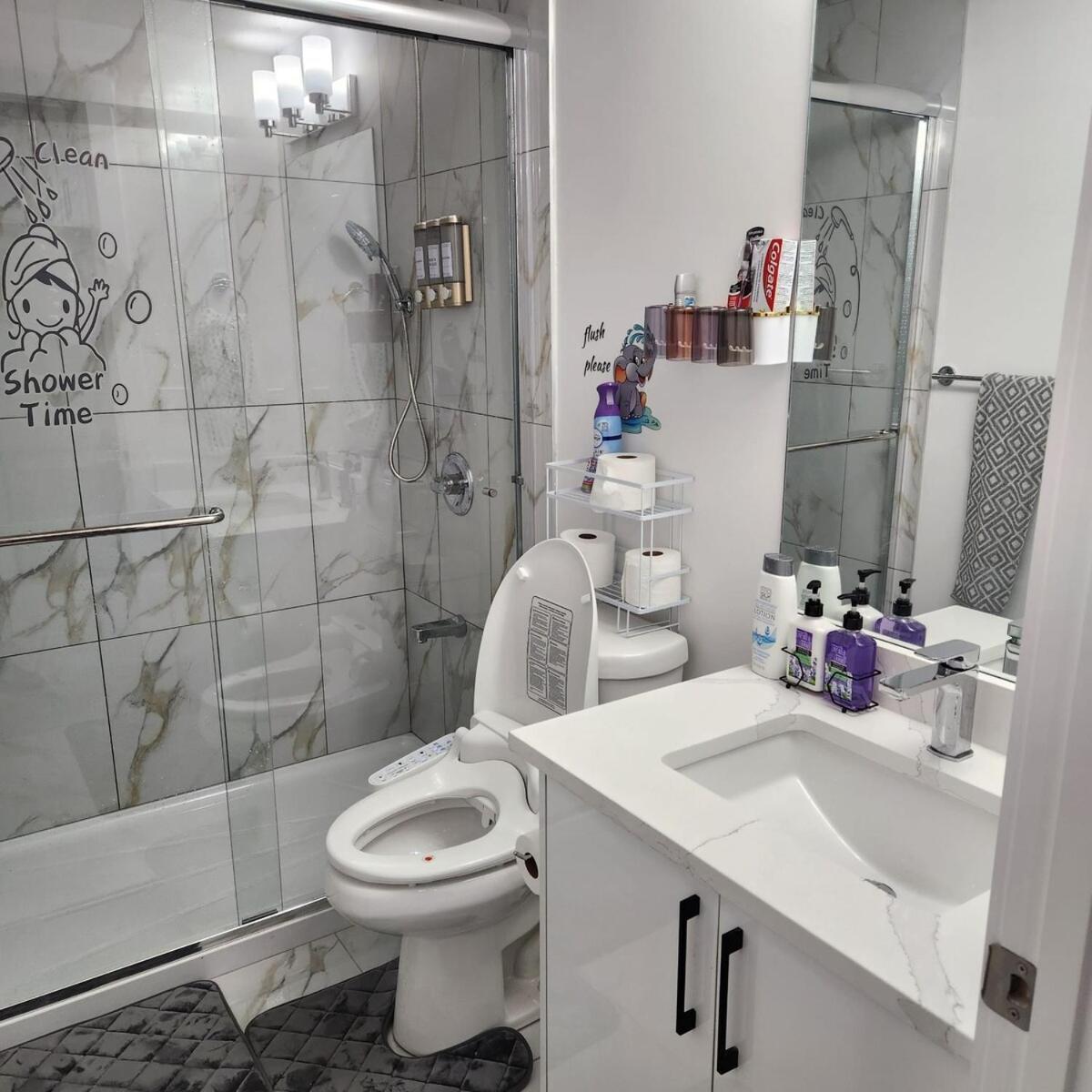 Apartment 2 Bedrooms Luxury Basement